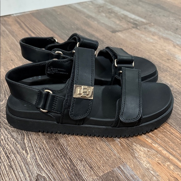 A New Day Black Sandals with Gold Accents - Picture 3 of 3